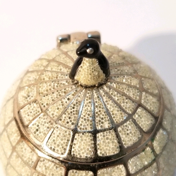 Vintage Monet Igloo Trinket box - Picture 4 of 5